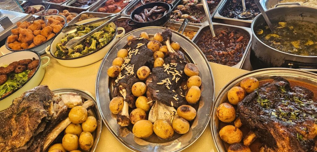 מגוון של תבשילים ביתיים